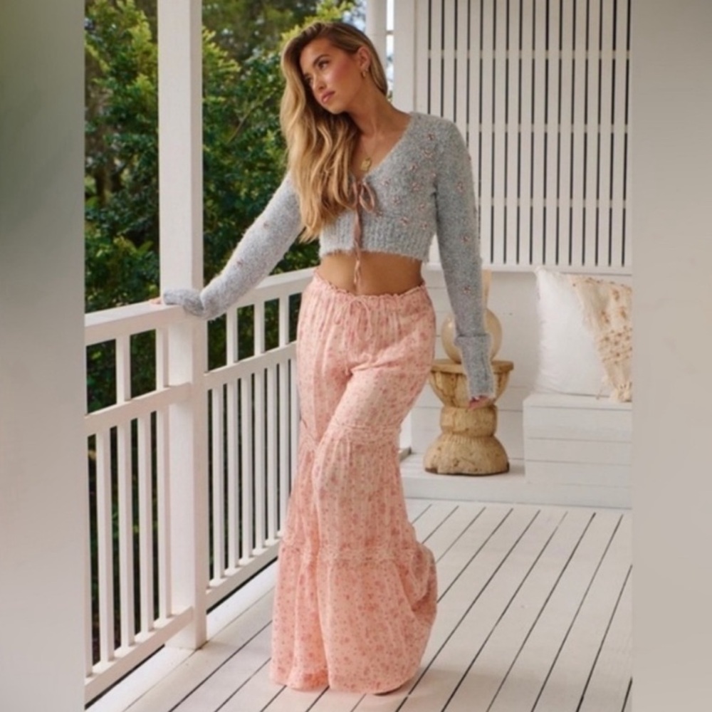 FREE PEOPLE Emmeline Tiered Pink Floral Wide Leg Pants in Peach Combo - Picture 2 of 16
